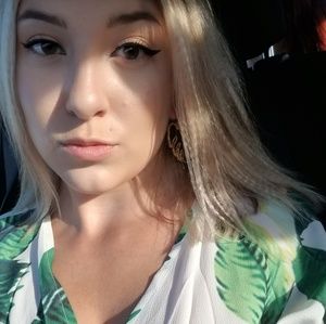 Meet your Posher, Nikki